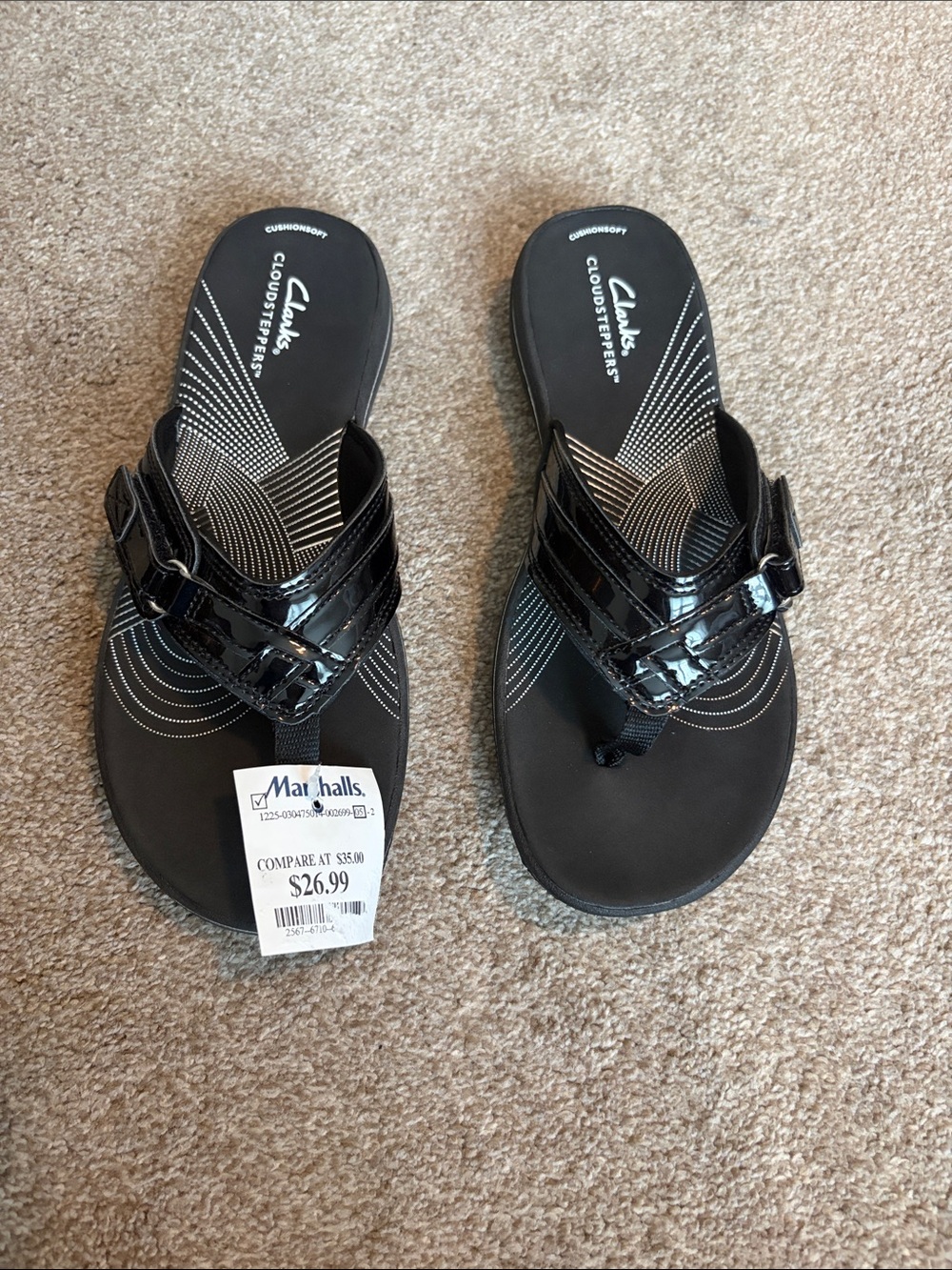 Clarks Cloudsteppers breeze sea Black Patent Thong Sandals Women’s size 8